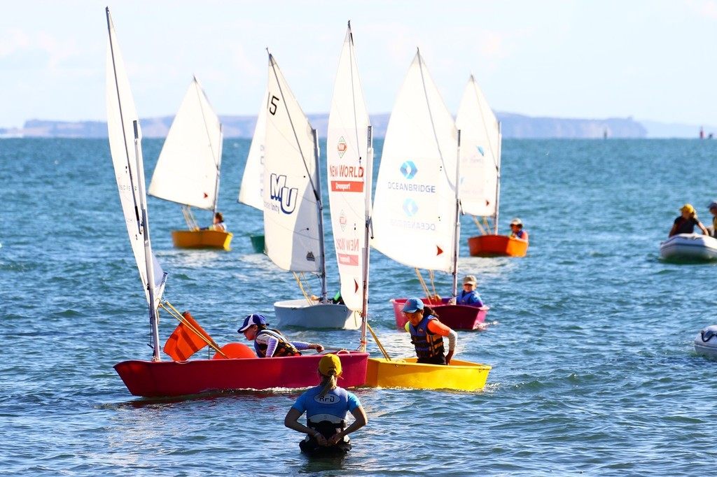 Mark rounding - Waterwise March 21, 2013 © Richard Gladwell www.photosport.co.nz